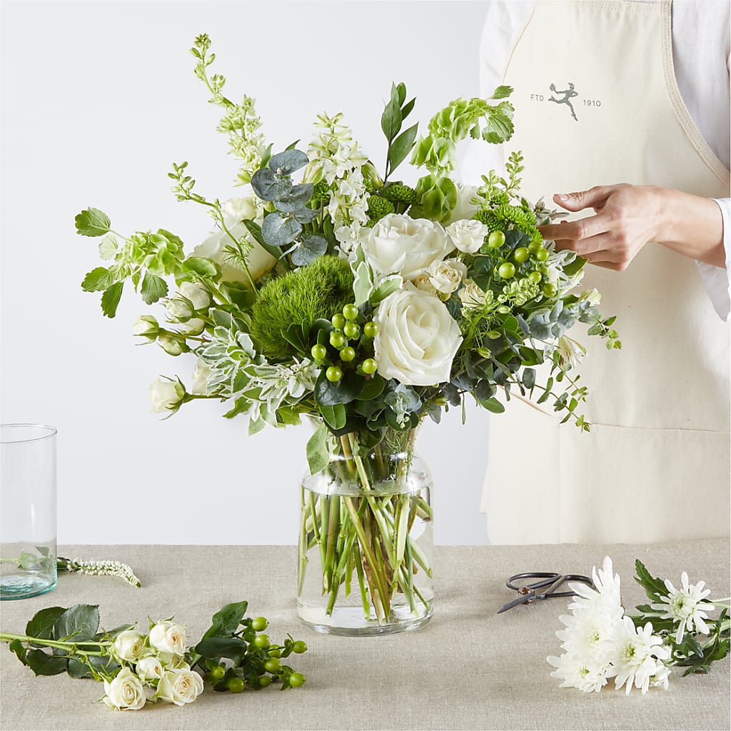 Irish Garden - A Florist Original – Landers Flowers, Savannah MO