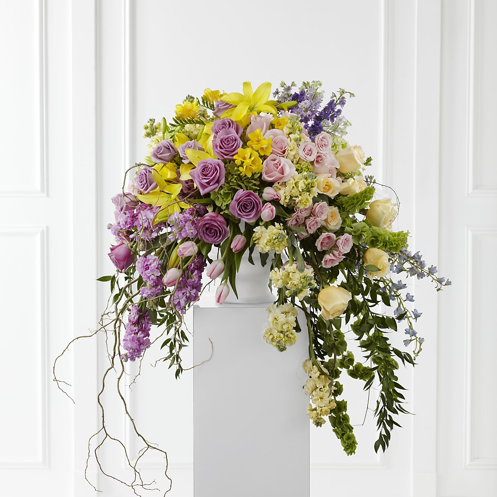 Display of Affection Arrangement – Landers Flowers, Savannah MO
