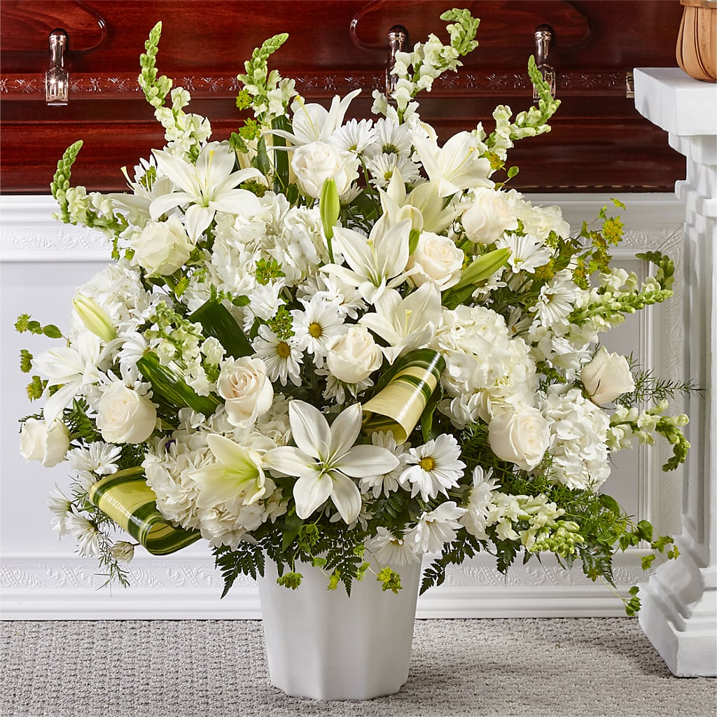 Thoughts of Tranquility Floor Basket – Landers Flowers, Savannah MO