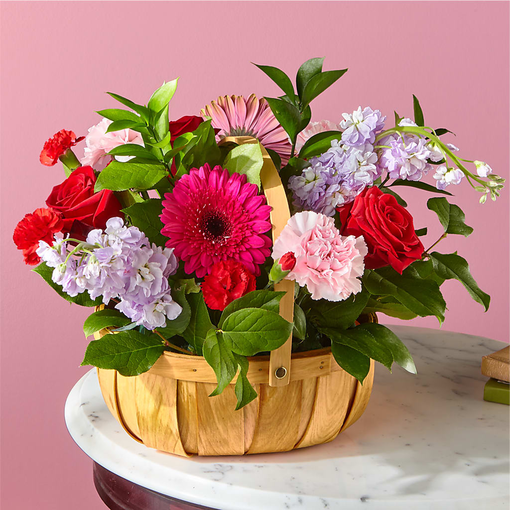 Pink Picnic Basket – Landers Flowers, Savannah MO