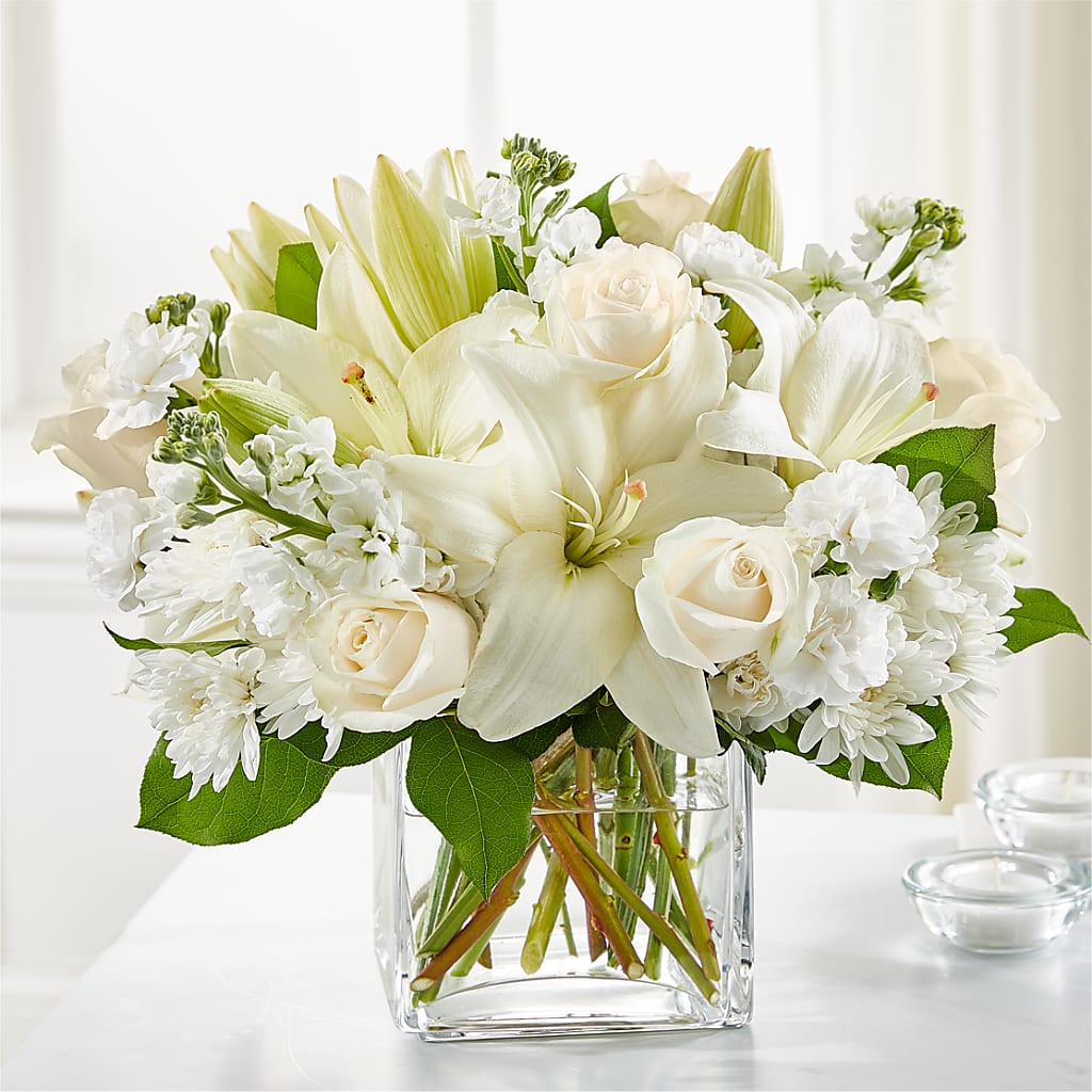 Gentle Breeze Bouquet – Landers Flowers, Savannah MO