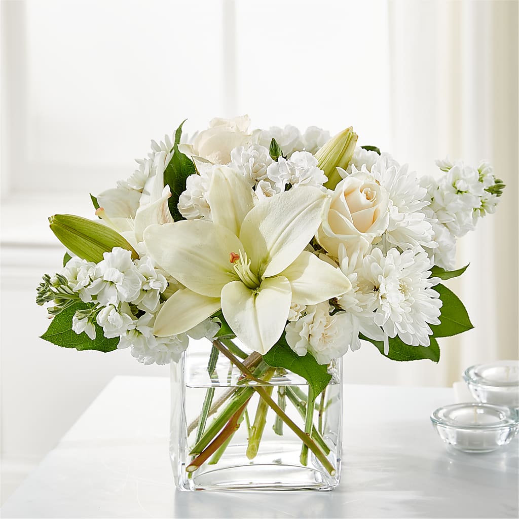 Gentle Breeze Bouquet – Landers Flowers, Savannah MO