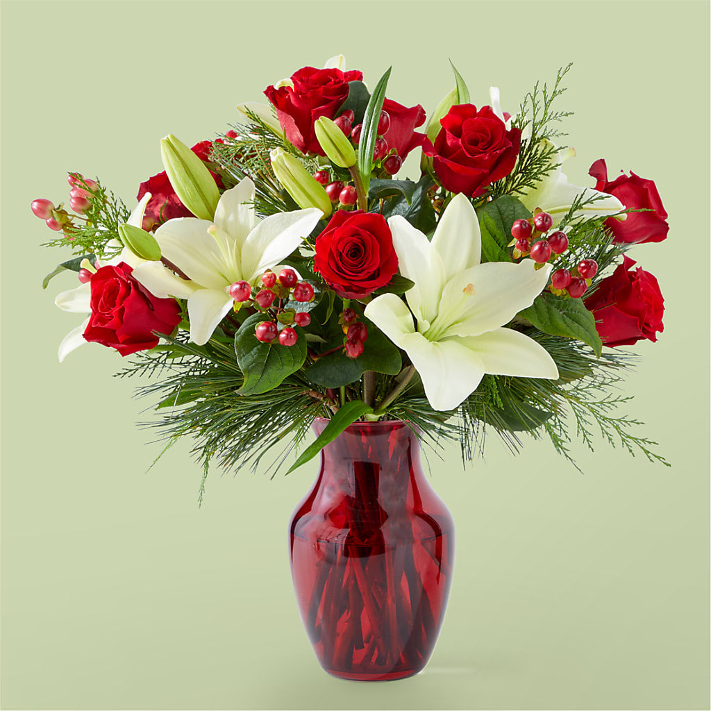 Evergreen Delight Bouquet – Landers Flowers, Savannah MO