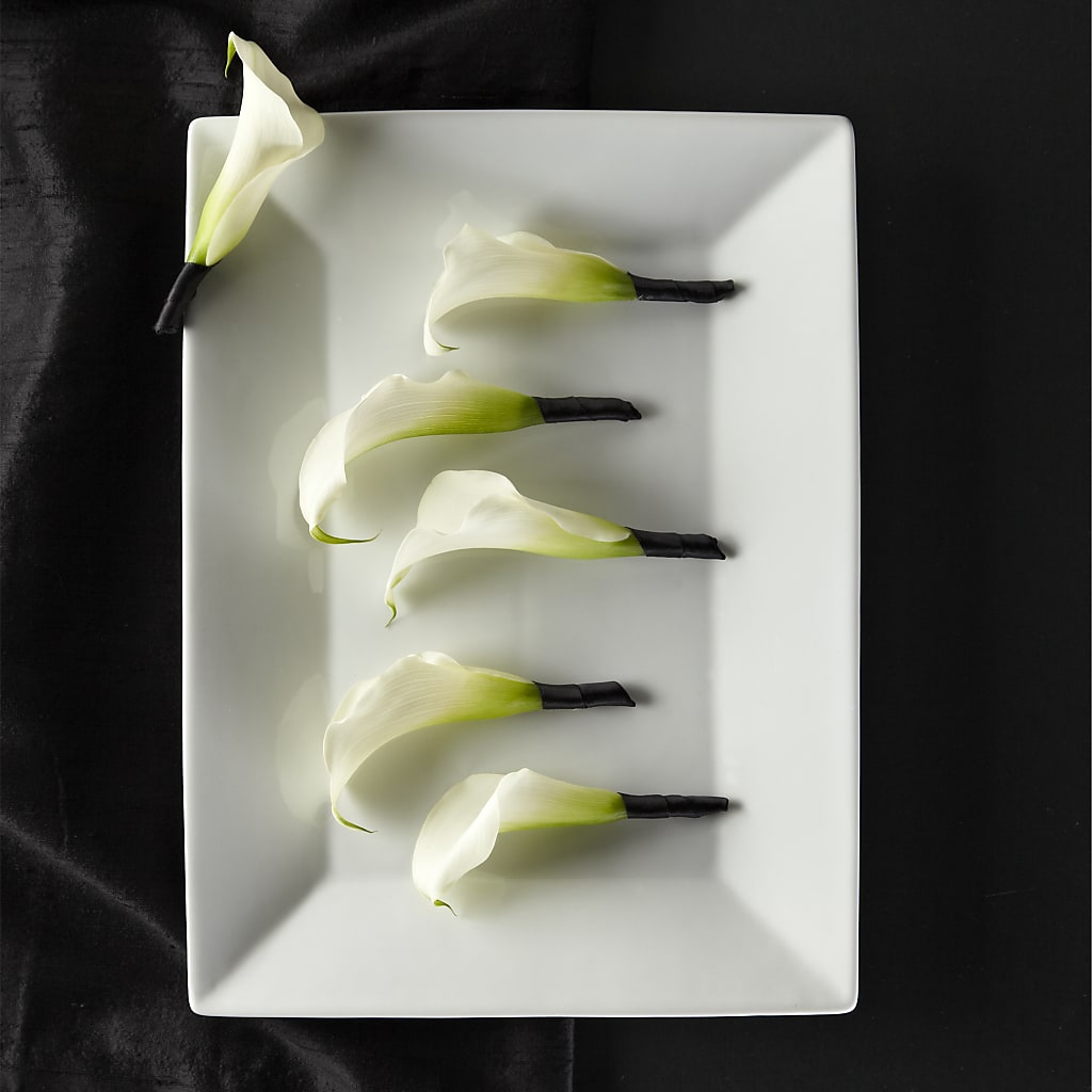 Calla Lily Promise Boutonniere – Landers Flowers, Savannah MO