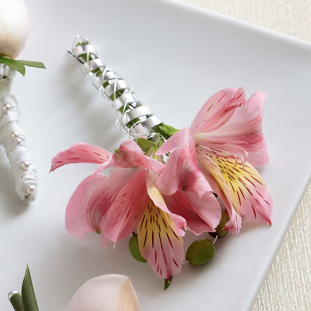 Pink Peruvian Lily Boutonniere – Landers Flowers, Savannah MO