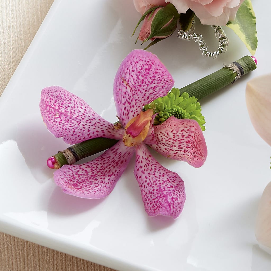 Pink Mokara Boutonniere – Landers Flowers, Savannah MO
