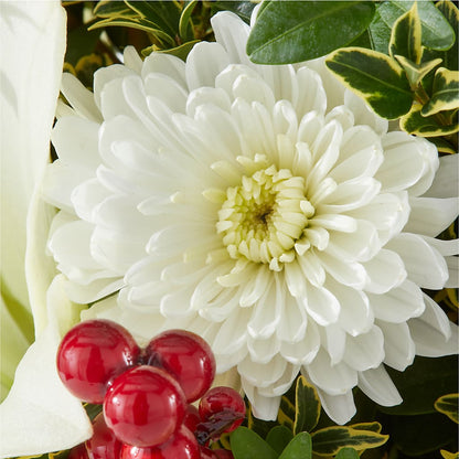 Festive Moments Tree –  Landers Flowers, Savannah MO