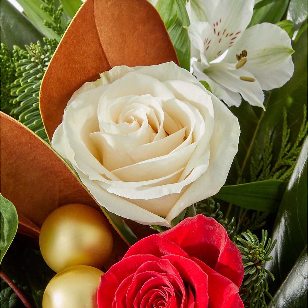 Joy & Jolly Bouquet –  Landers Flowers, Savannah MO