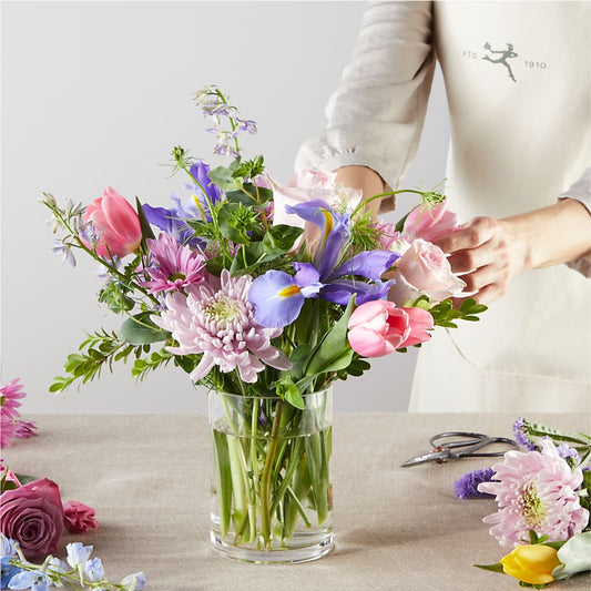 Pastel Tradition - A Florist Original –  Landers Flowers, Savannah MO