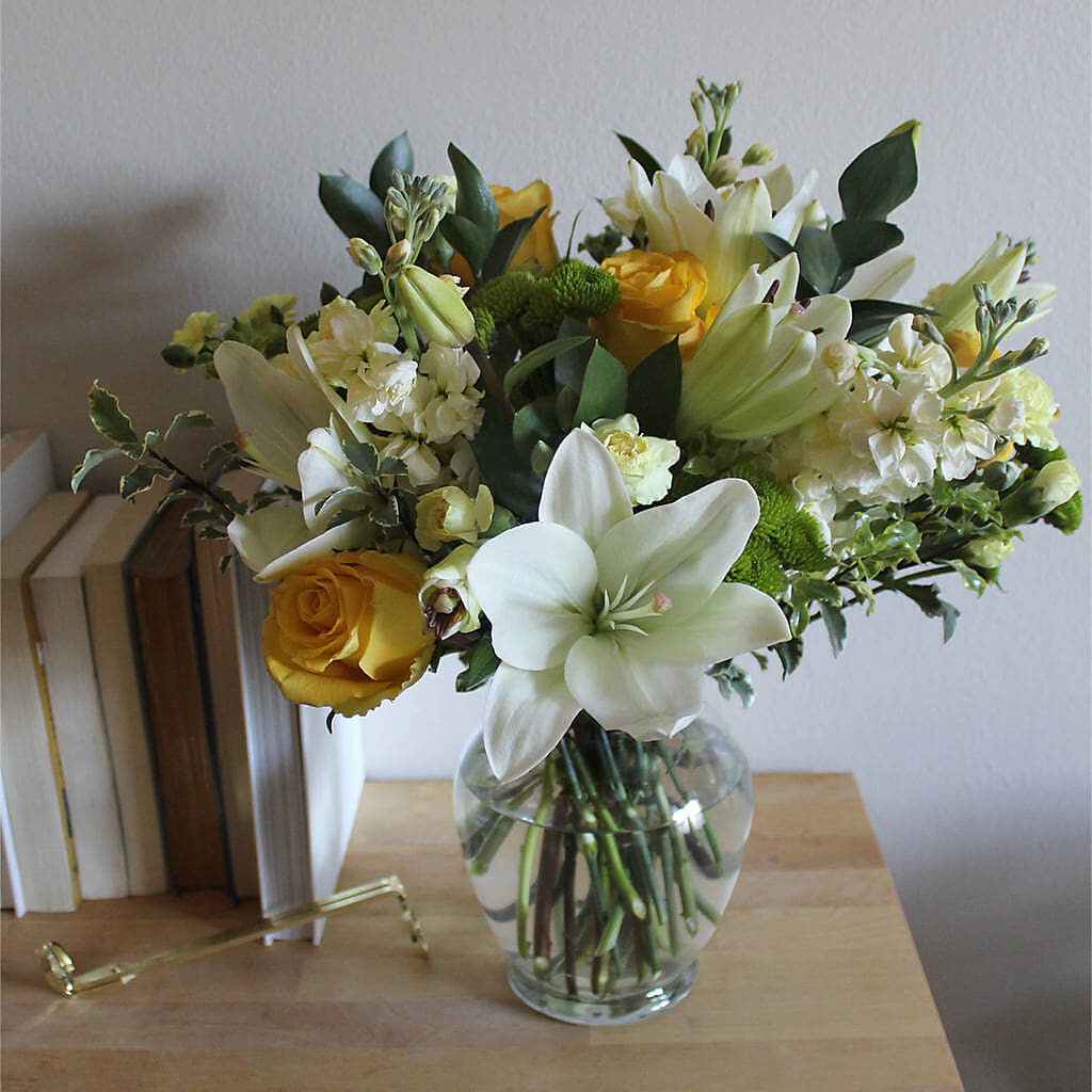 Hope & Serenity Bouquet –  Landers Flowers, Savannah MO