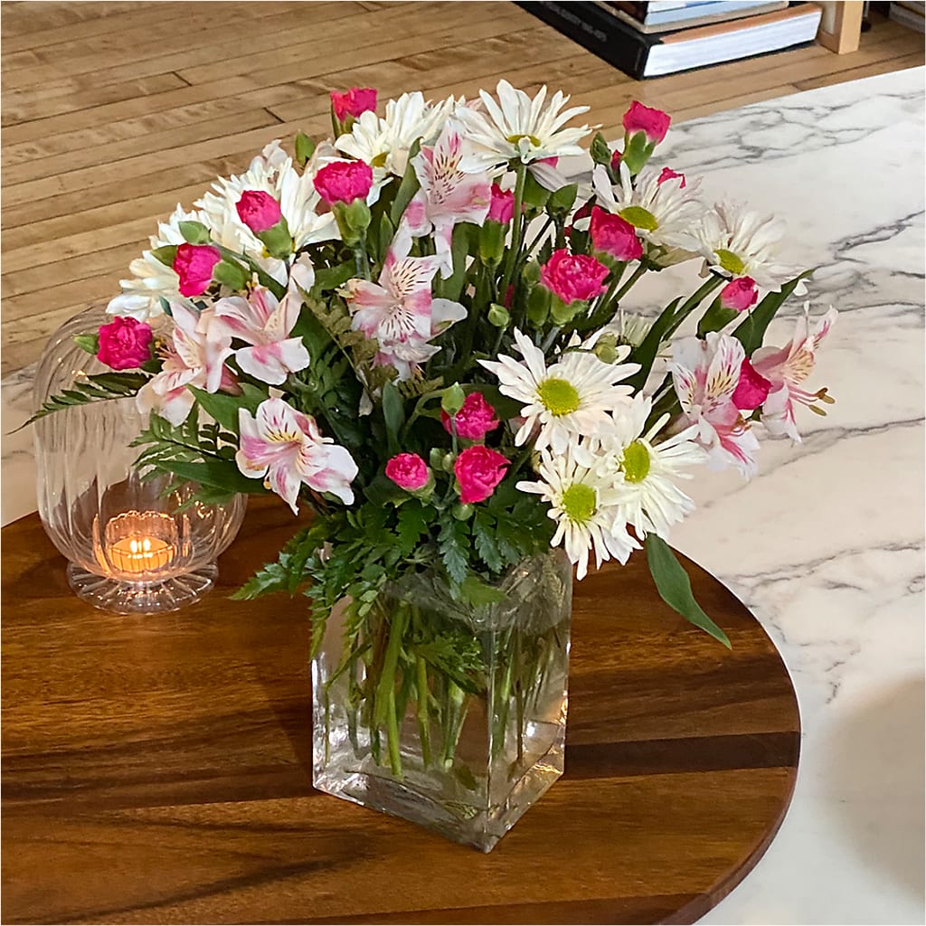 Sweet Surprises® Bouquet –  Landers Flowers, Savannah MO