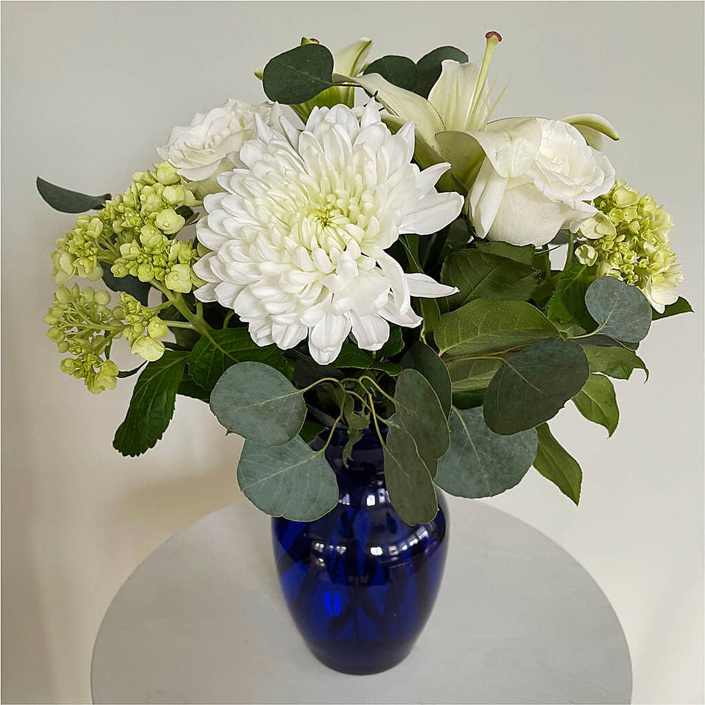 Snowy Dreams Bouquet –  Landers Flowers, Savannah MO
