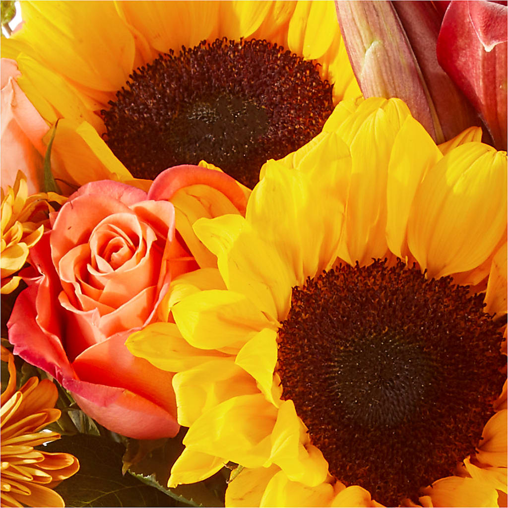 Acorn Lane Bouquet –  Landers Flowers, Savannah MO