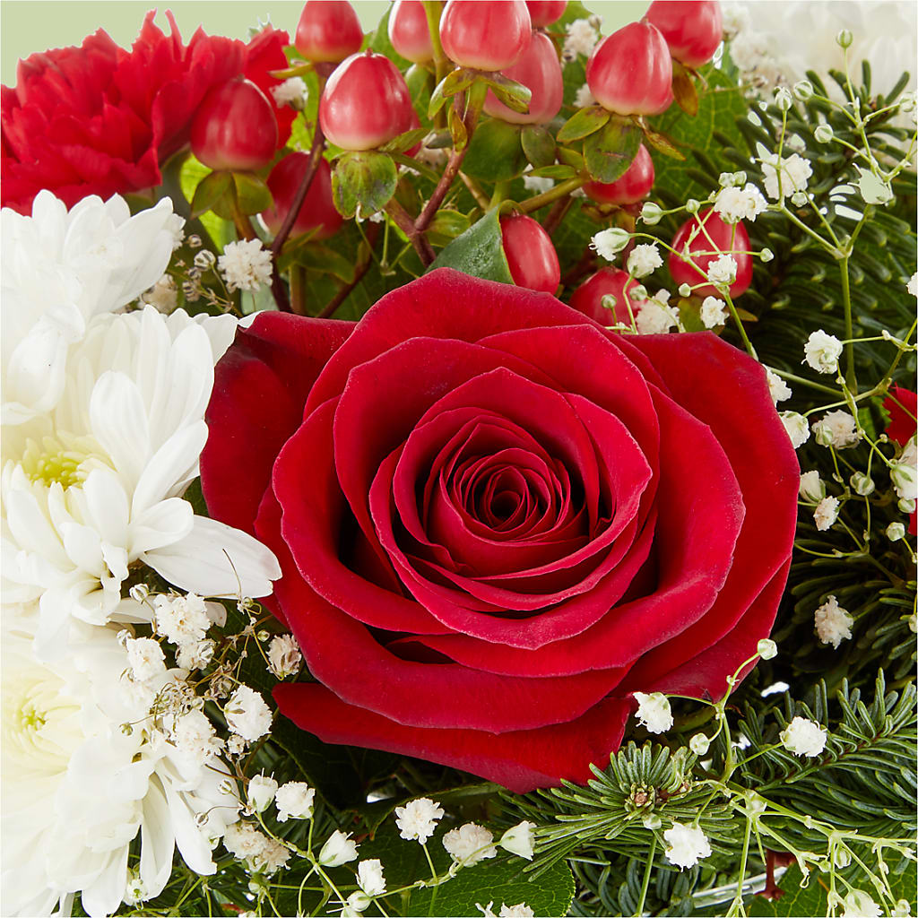Chance of Flurries Bouquet –  Landers Flowers, Savannah MO