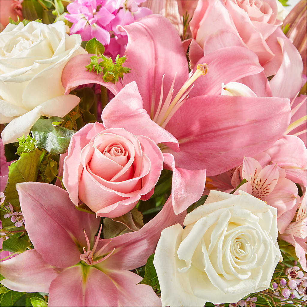 Ethereal Beauty Bouquet –  Landers Flowers, Savannah MO