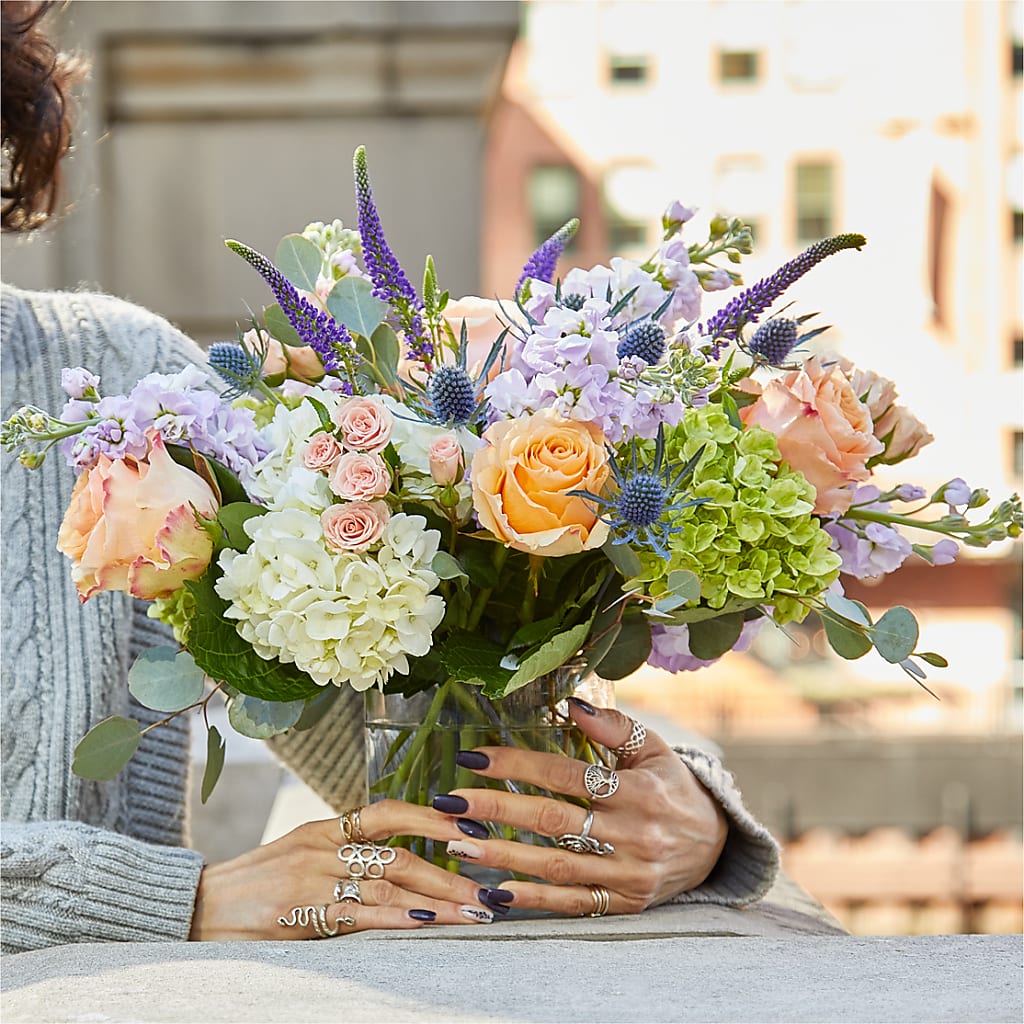 Porch Swing Bouquet –  Landers Flowers, Savannah MO