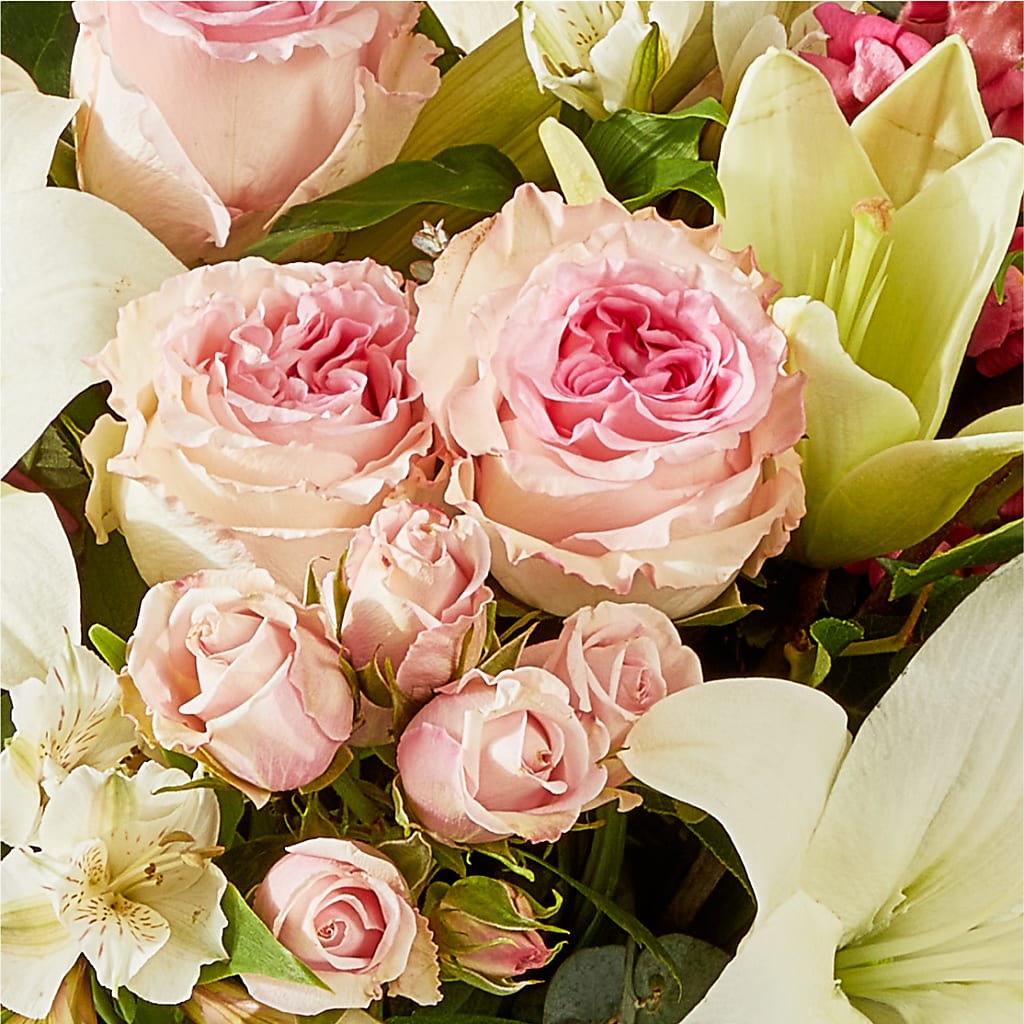 Ballet Slippers Bouquet –  Landers Flowers, Savannah MO