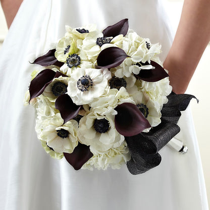 To Have and To Hold Bouquet –  Landers Flowers, Savannah MO