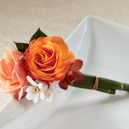Sunset Dream Boutonniere –  Landers Flowers, Savannah MO