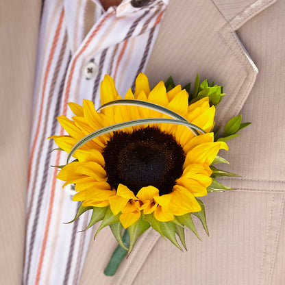 Free Spirit Boutonniere –  Landers Flowers, Savannah MO