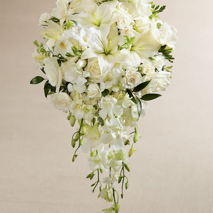 White Wonders Bouquet –  Landers Flowers, Savannah MO